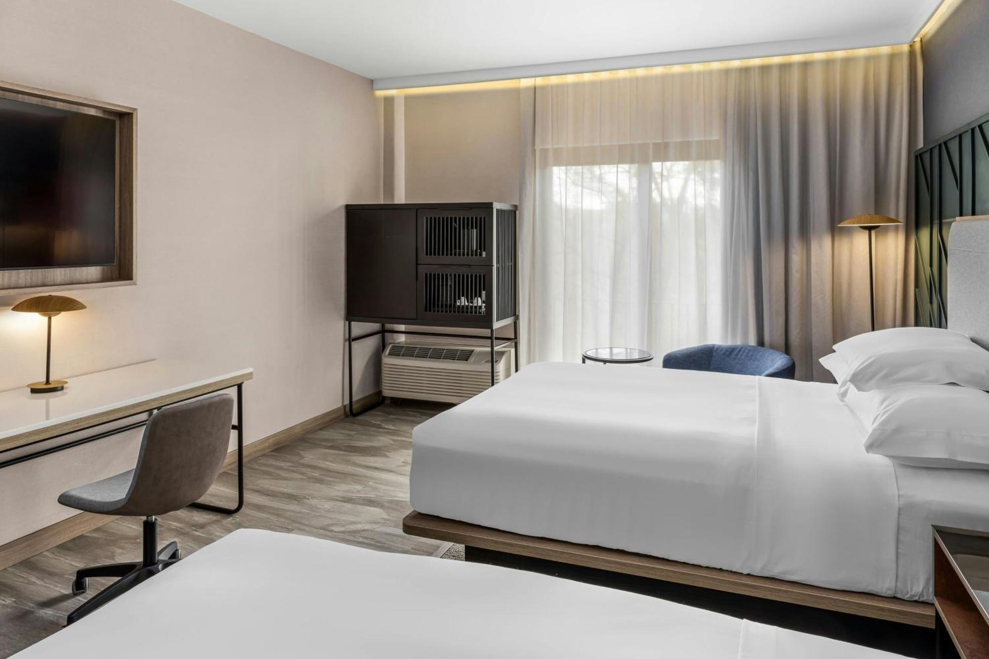 Отель Courtyard By Marriott San Jose Escazu Экстерьер фото