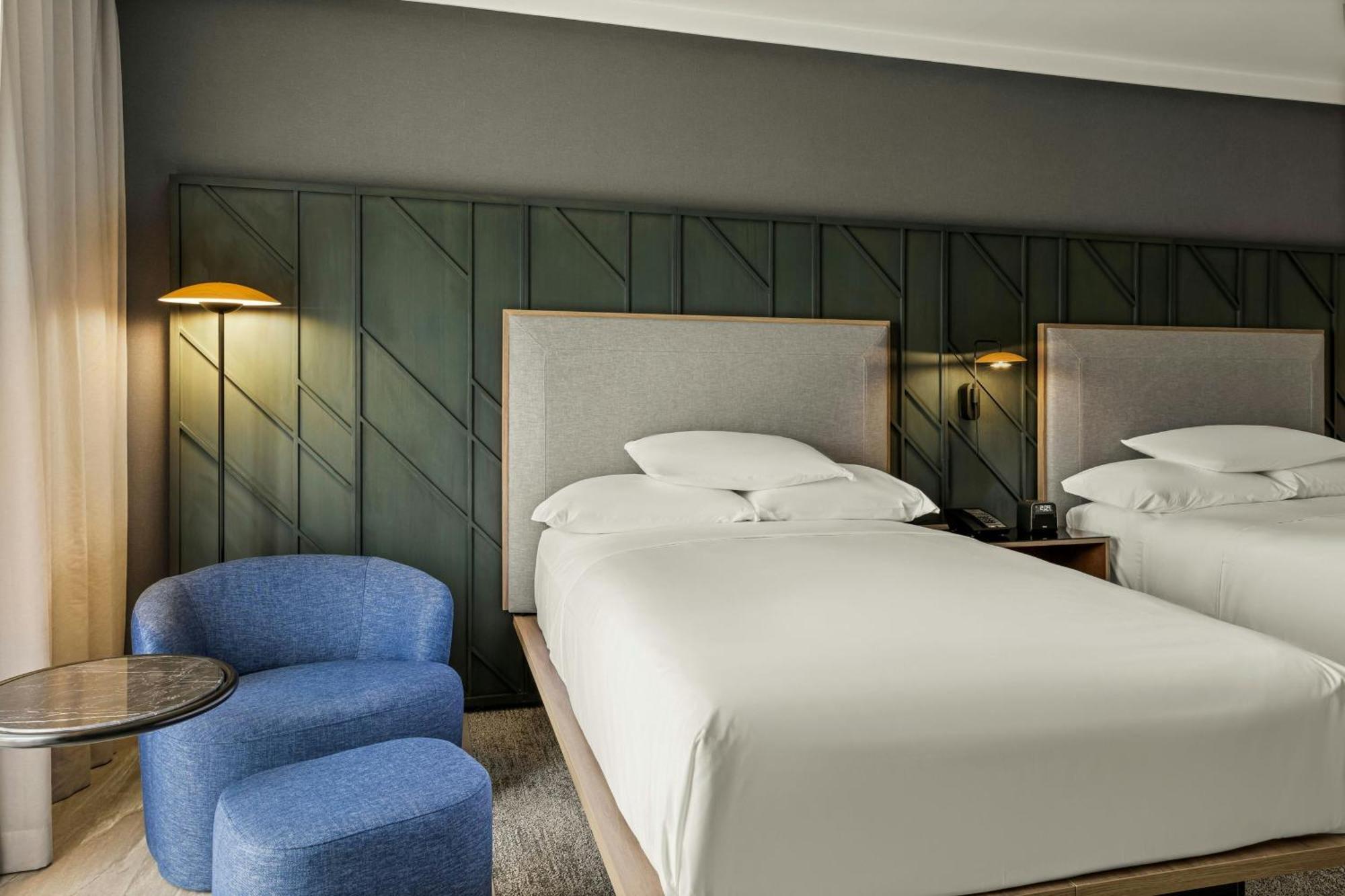 Отель Courtyard By Marriott San Jose Escazu Экстерьер фото