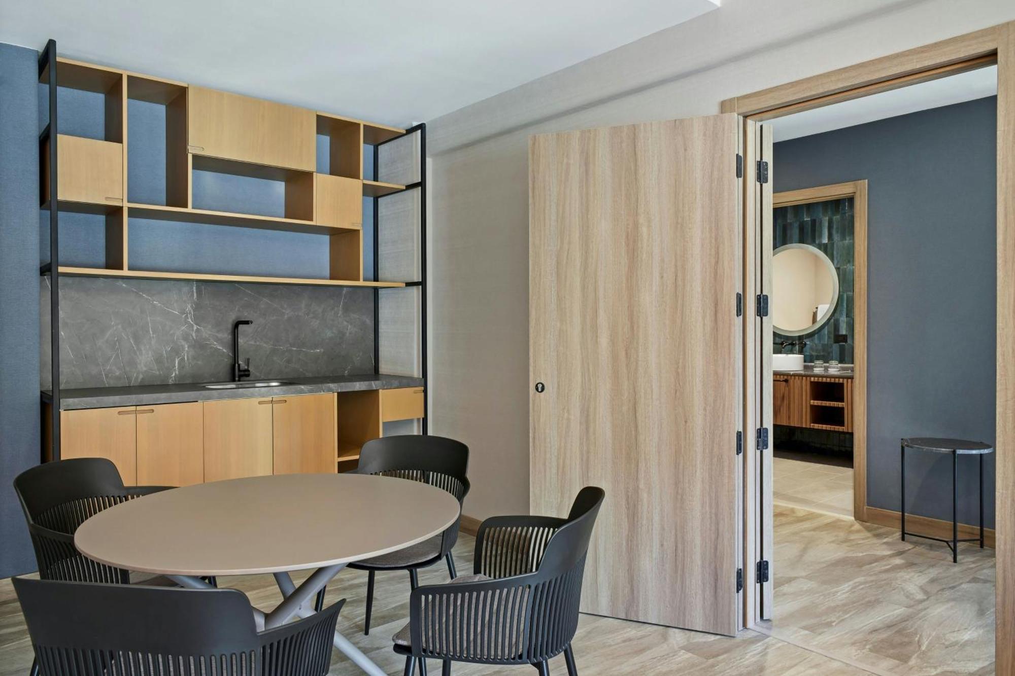 Отель Courtyard By Marriott San Jose Escazu Экстерьер фото