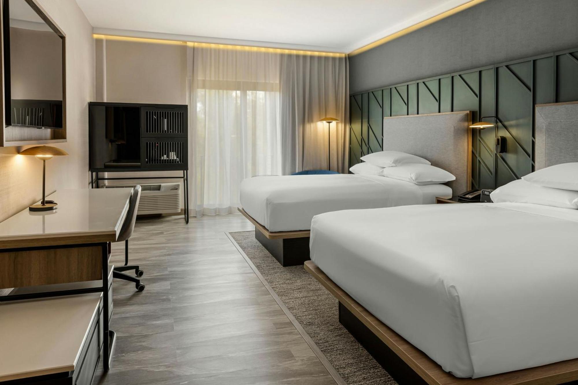 Отель Courtyard By Marriott San Jose Escazu Экстерьер фото