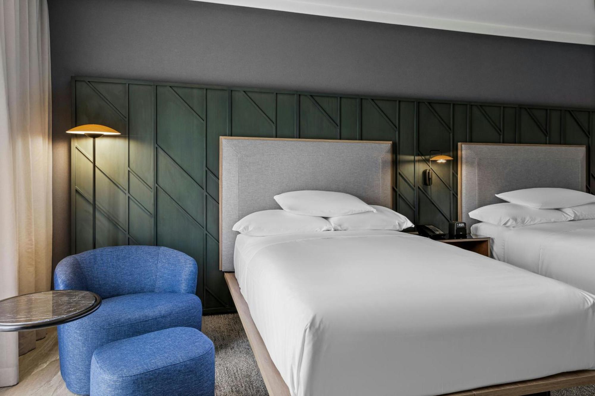 Отель Courtyard By Marriott San Jose Escazu Экстерьер фото