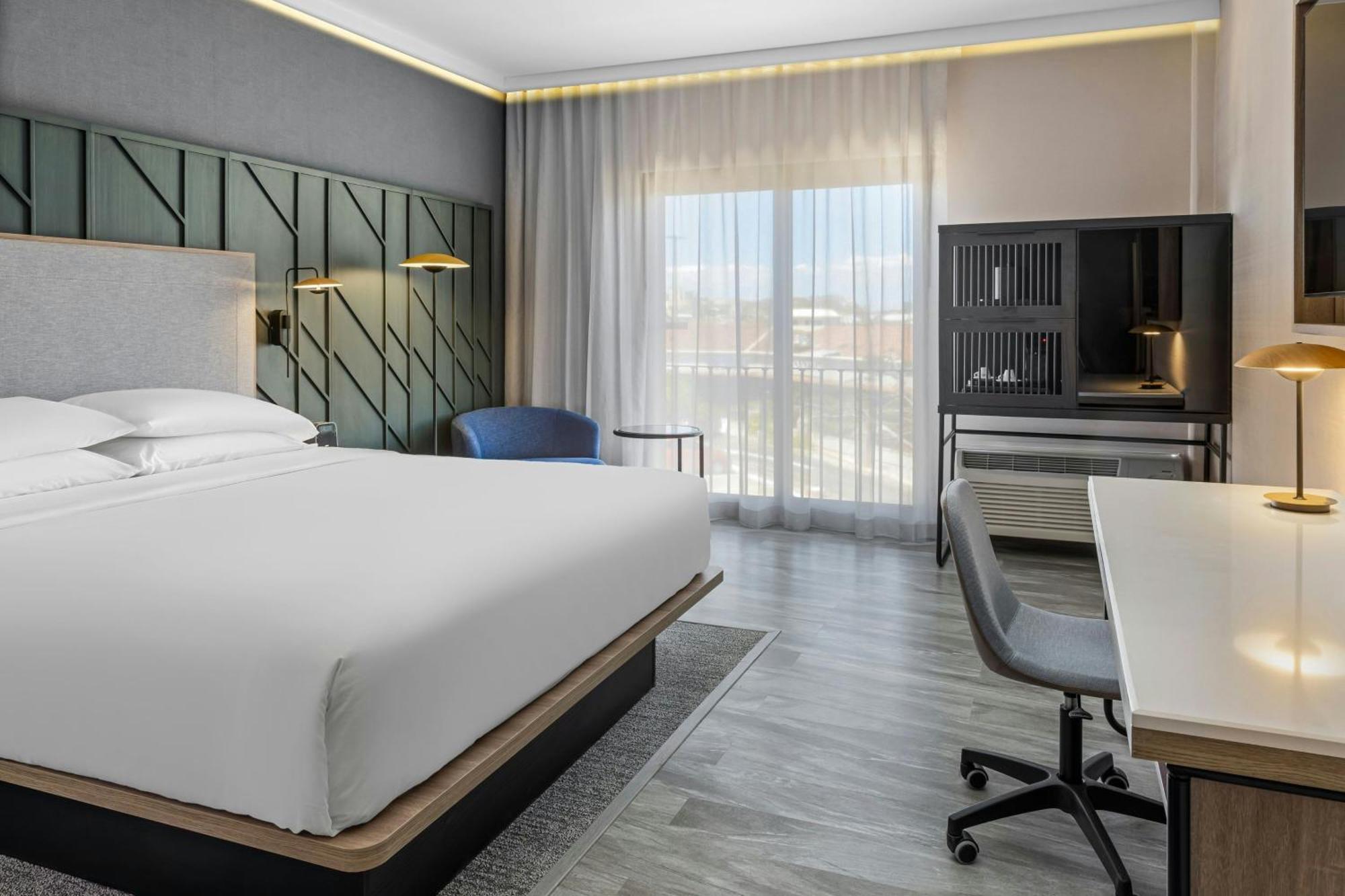 Отель Courtyard By Marriott San Jose Escazu Экстерьер фото